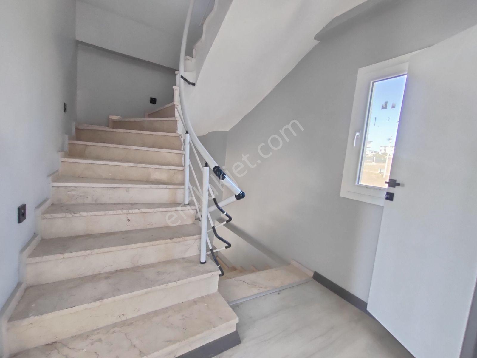 Yeniçiftlik'te 4+1 Geniş Oturumlu Villa⫷⫸kartallar'dan⫷⫸ - Görsel 25