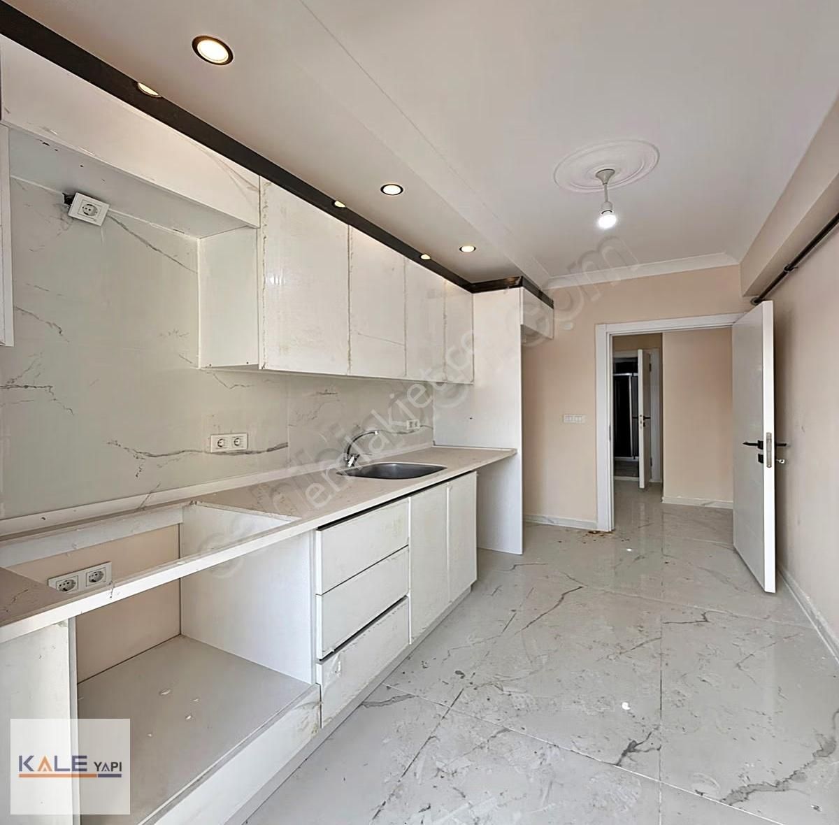 Bahçeşehir Lokasyonunda Satılık Sıfır 3+1 Daire - Görsel 20