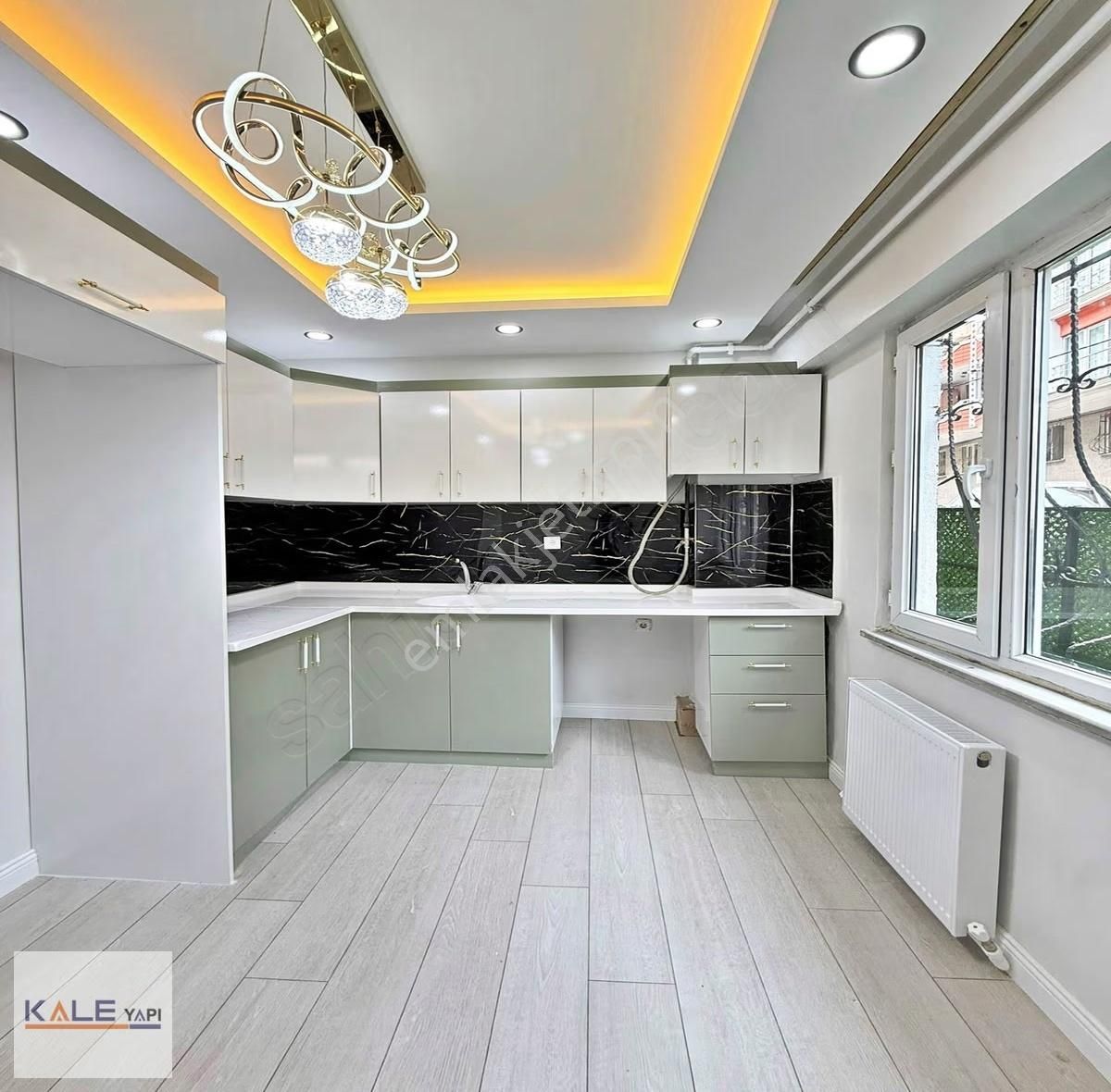 Merkezi Konumda 4+1 Satılık Daire - Görsel 3