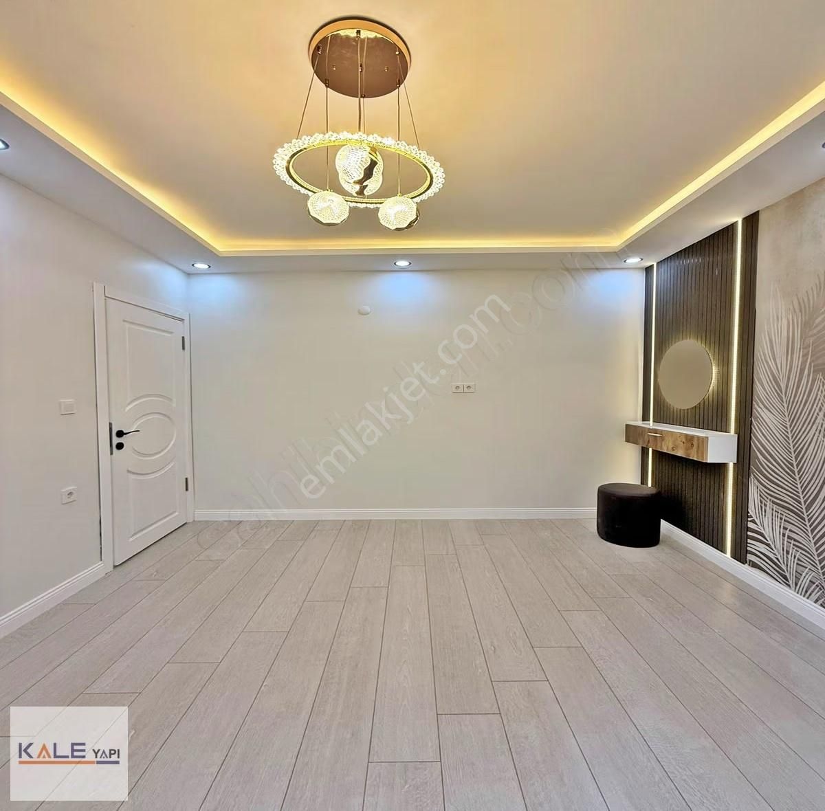 Merkezi Konumda 4+1 Satılık Daire - Görsel 24