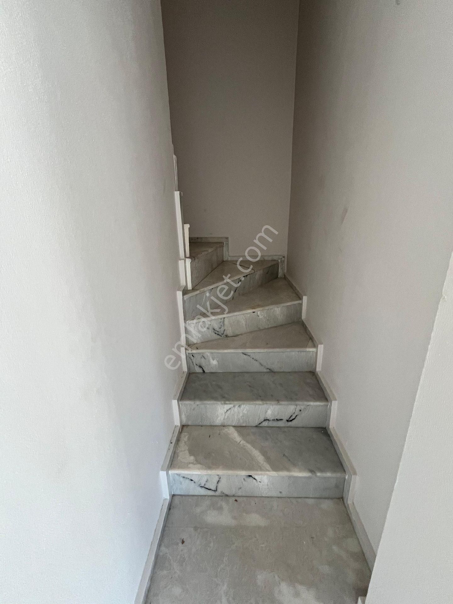 Özdere'de Merkezi Konumda Uygun Fiyatlı 3+1 Villa( Gözütok Mimarlık Emlak) - Görsel 25