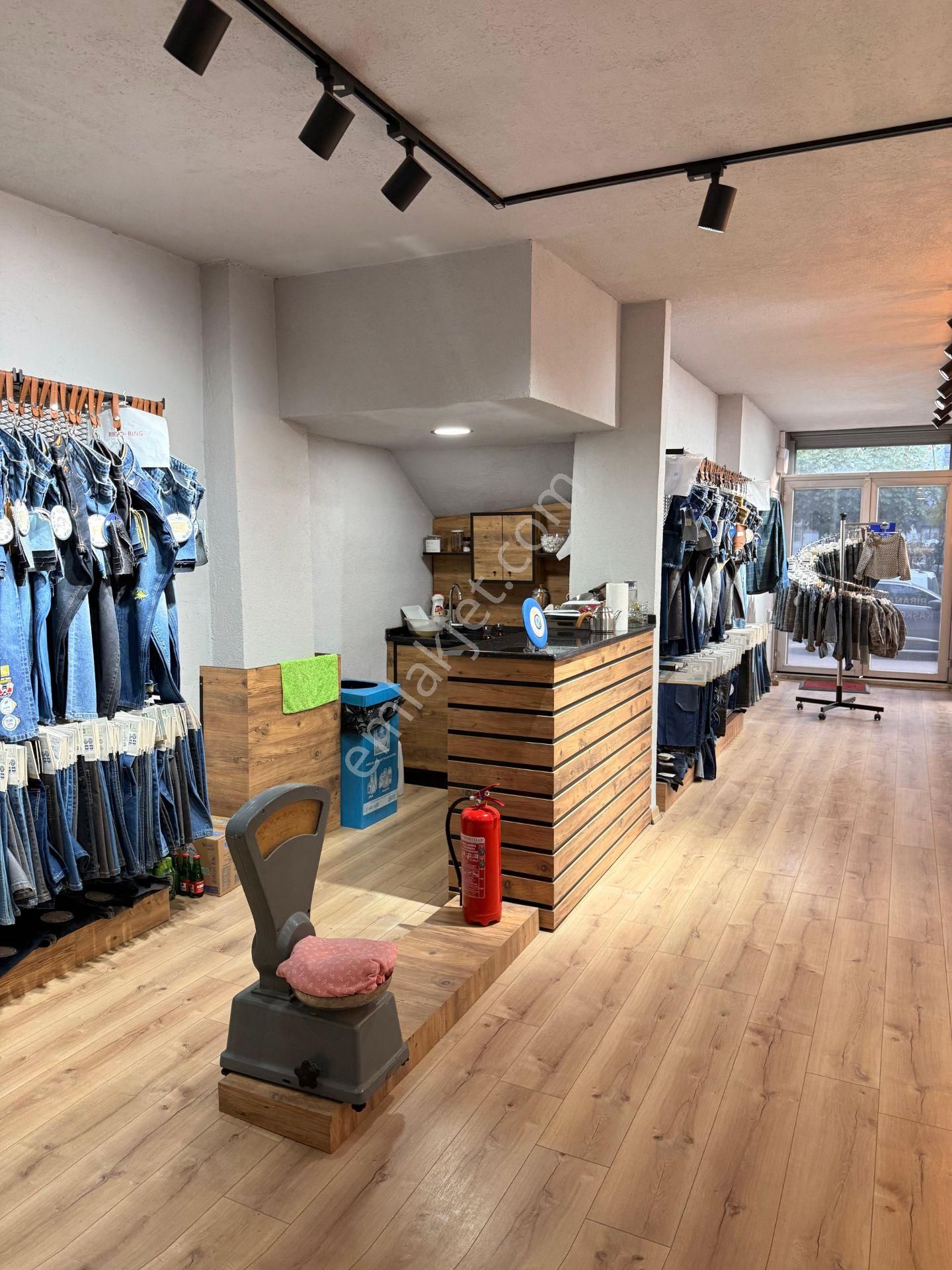 Vişne Caddesi Yatırımlık İş Yeri - Görsel 2