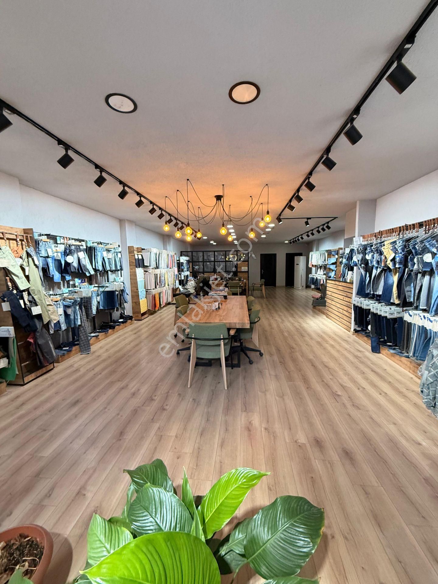 Vişne Caddesi Yatırımlık İş Yeri