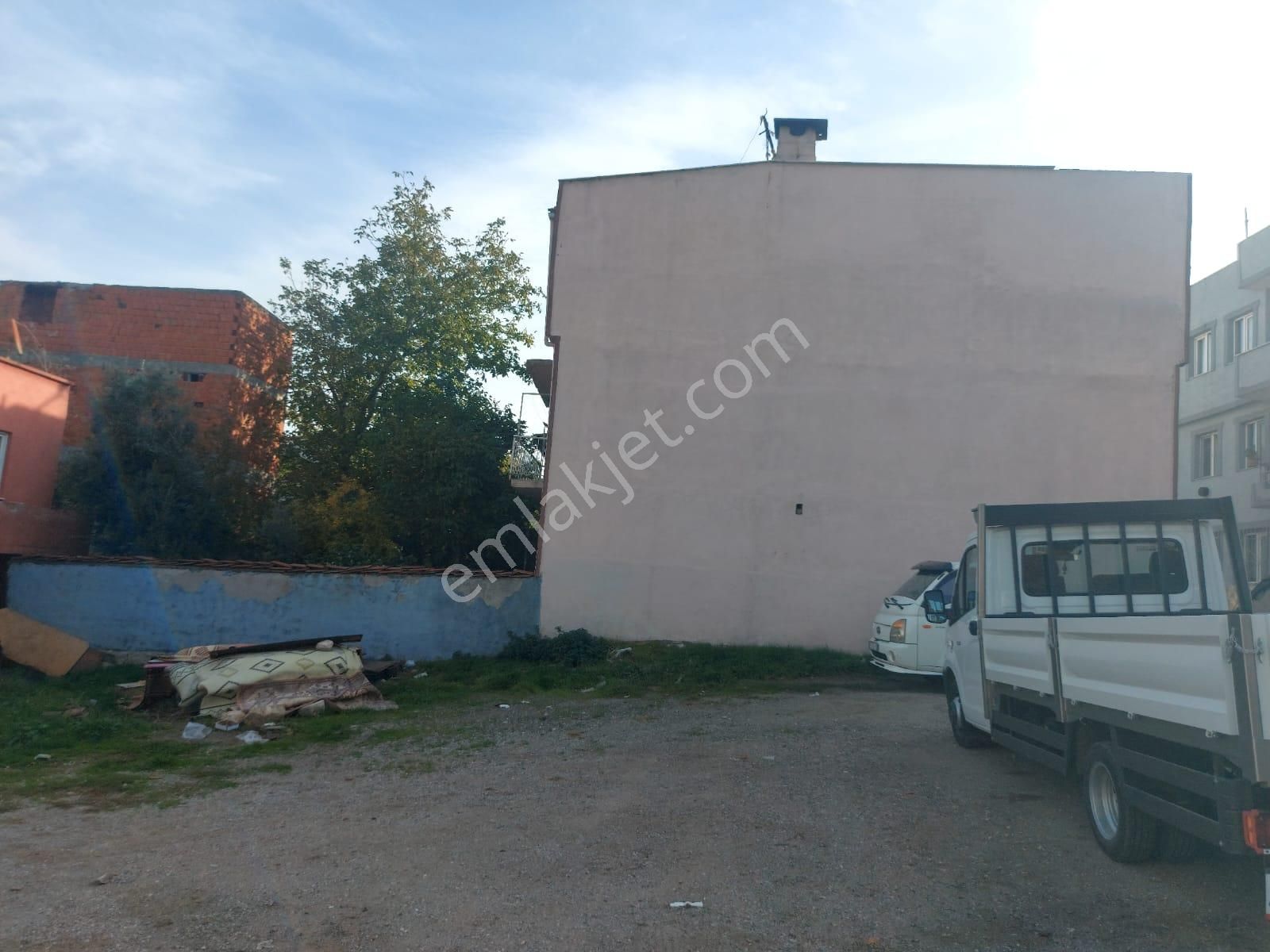 Satılık Komple Müstakil Köşe Bina - Görsel 2