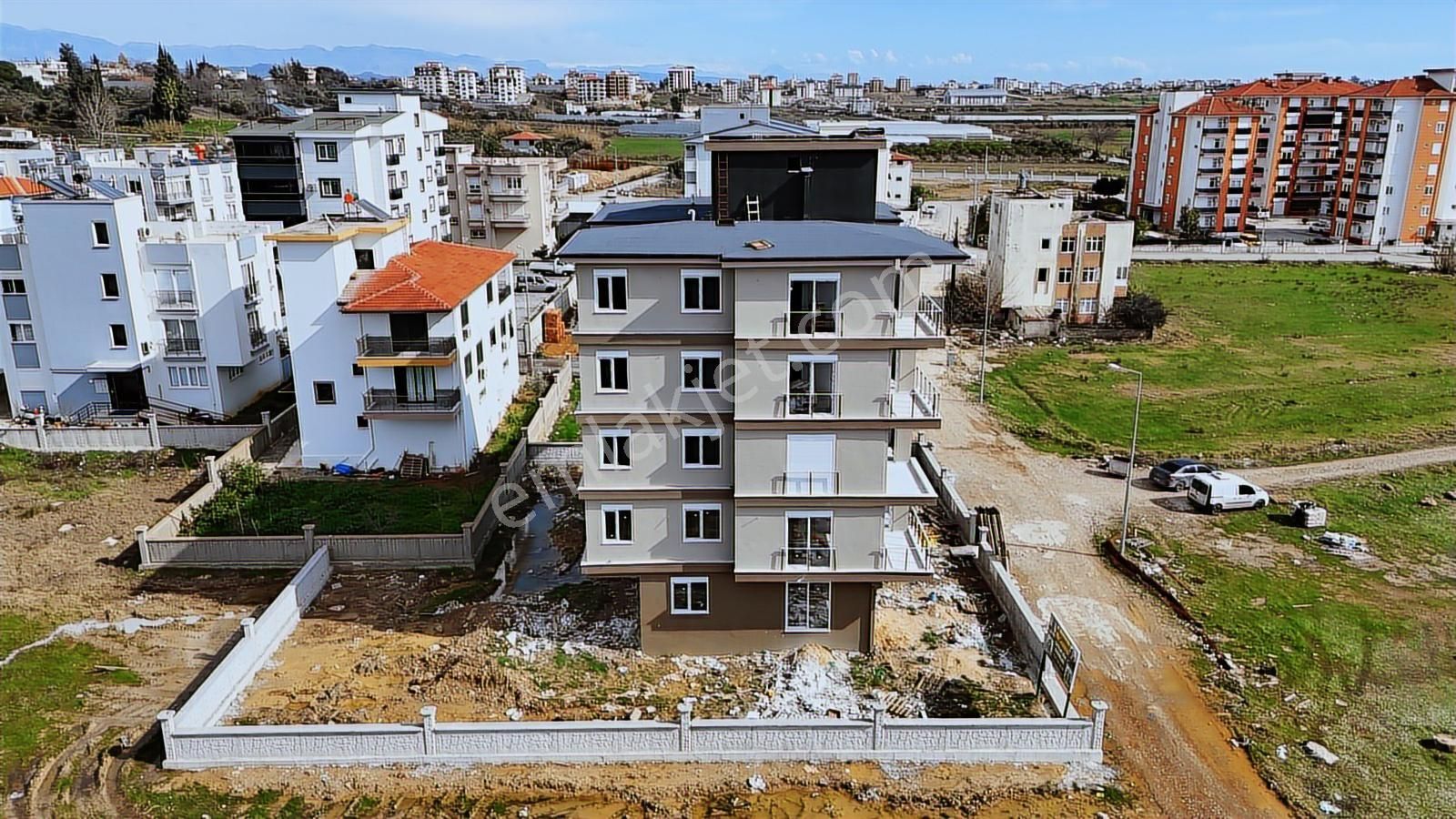 Antalya Serik Gedik Mahallesi 2+1 Giriş Kat Daire - Görsel 11