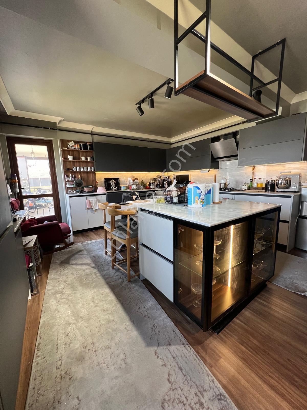 🏡75 Yıl Mahallesi 🏡 ✅5+1 3500m2 3 Katlının Çatı Dubleks ❇️kombi Petekli Full Özelikli - Görsel 2
