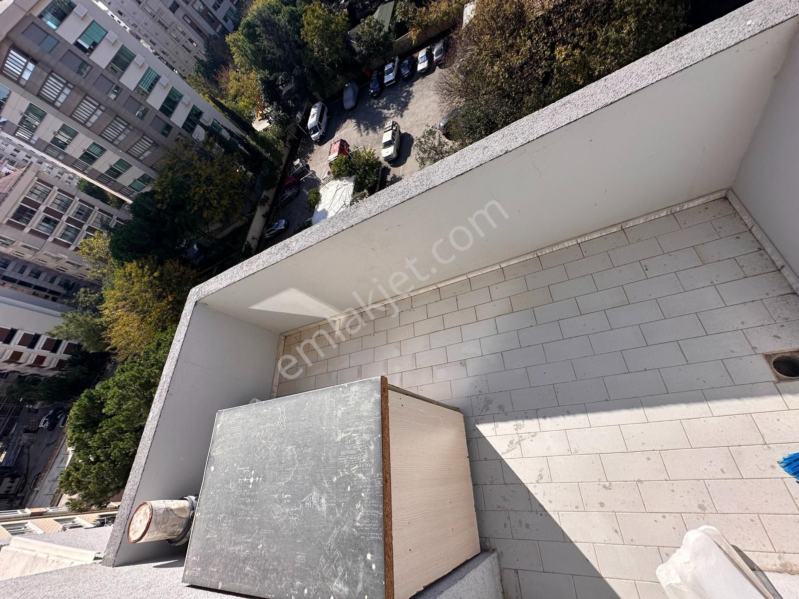 Tamiş'den Göztepe'de Cadde Üzerinde 3 Cepheli Çok Ferah7.kat 3+1 - Görsel 28