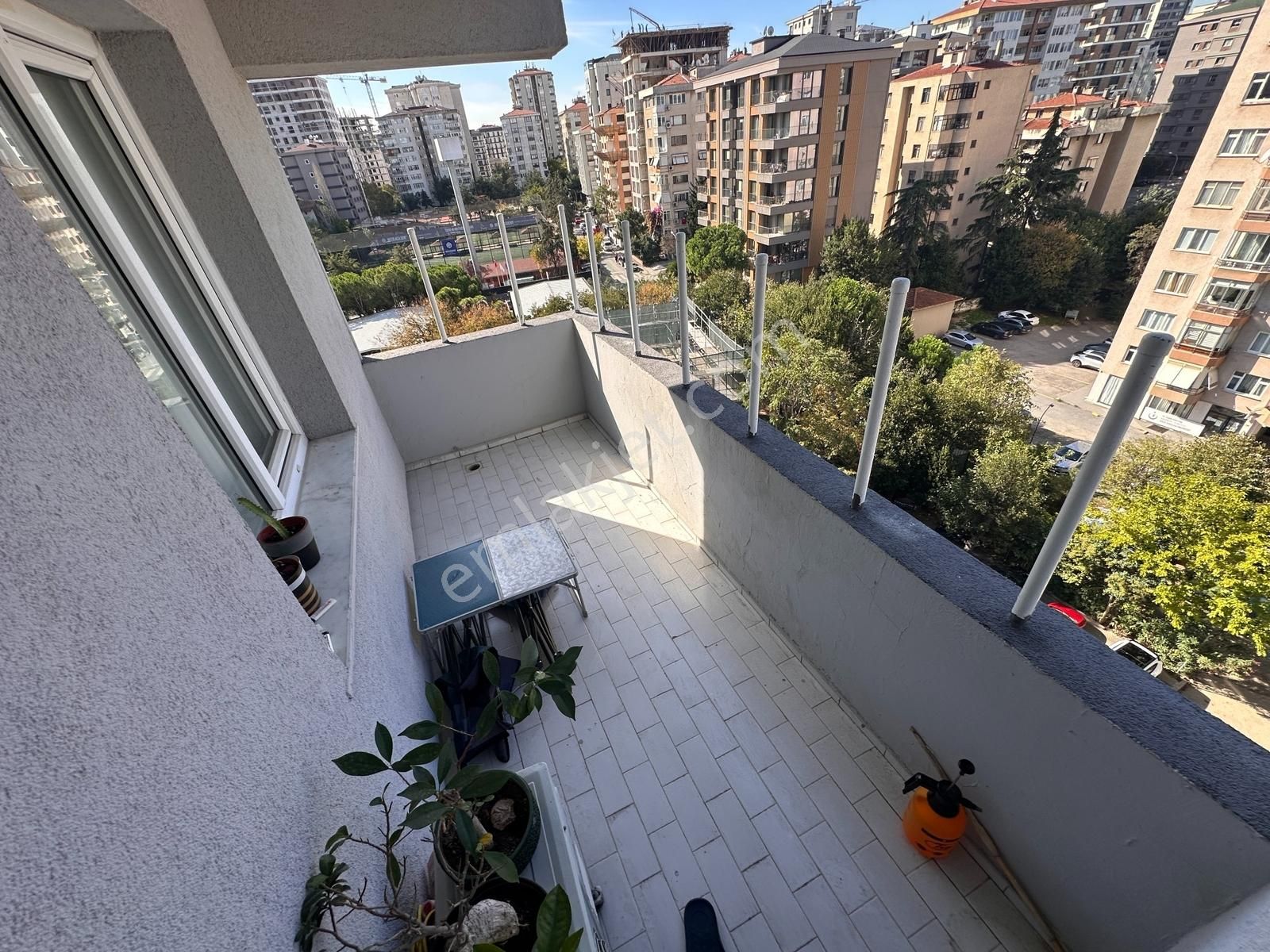 Tamiş'den Göztepe'de Cadde Üzerinde 3 Cepheli Çok Ferah7.kat 3+1 - Görsel 3