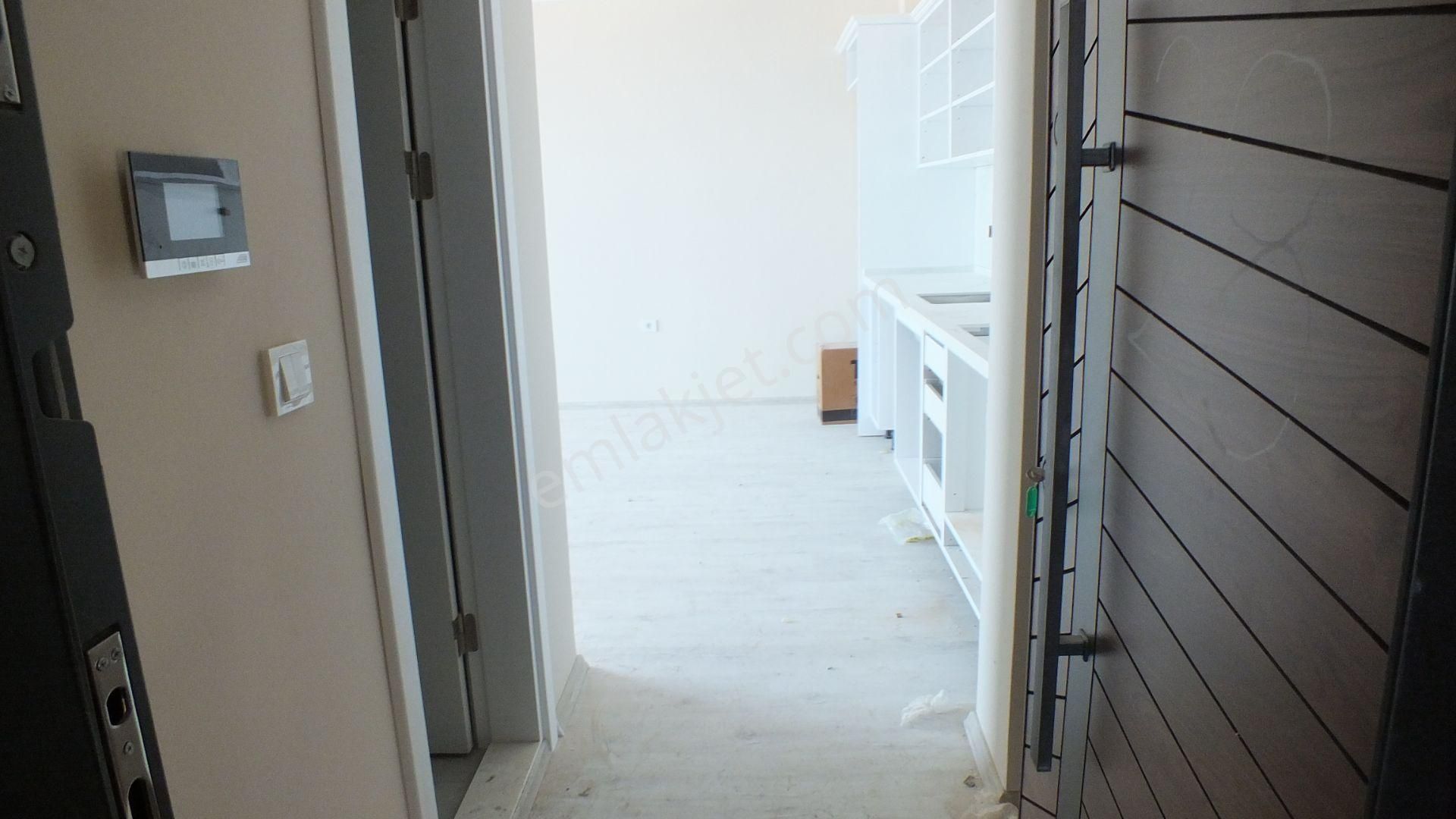 1 Nolu Bostancı Satılık 3. Ay Teslim 1+1 Sıfır 8. Kat Daire