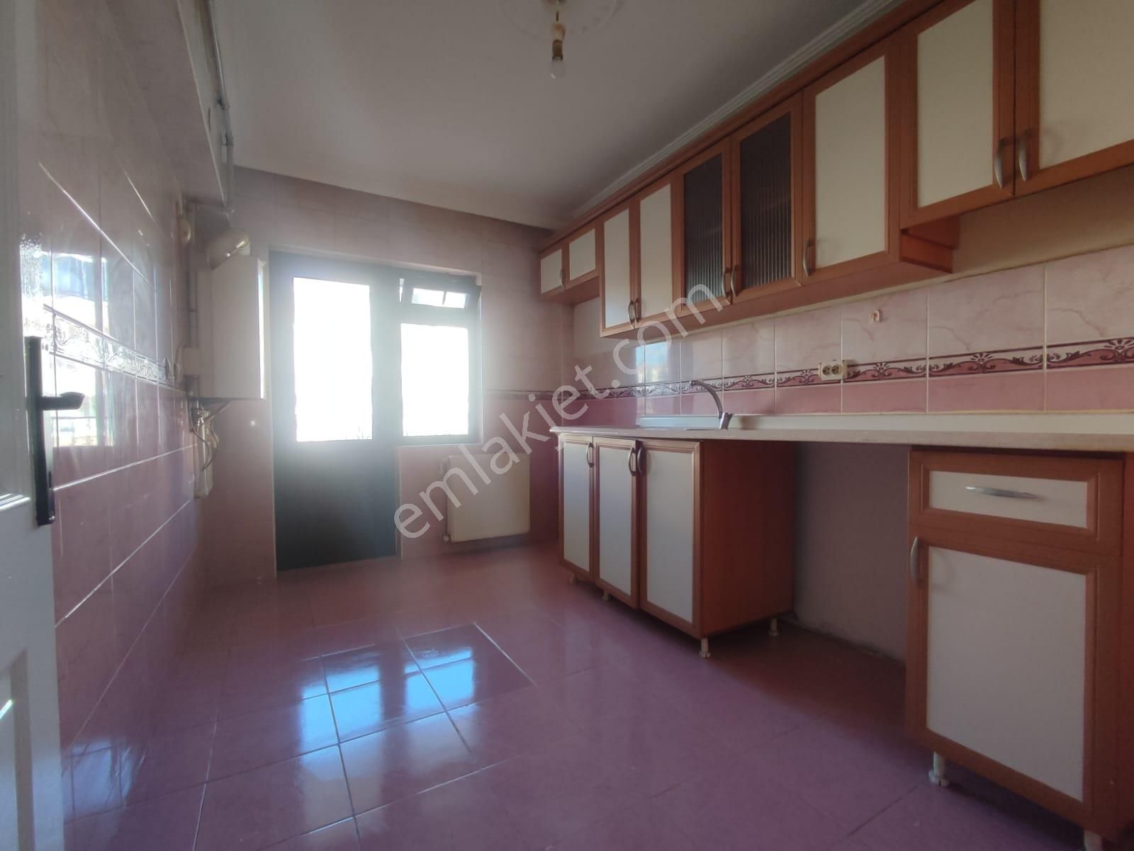 Sincan Pınarbaşı Mh 3+1 Bağımsız Ara Kat Çift Balkonlu Satılık Daire