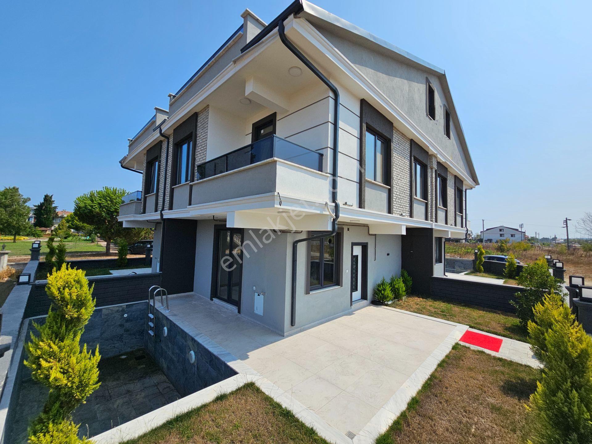 4+1 Müstakil Havuzlu , Jakuzili , Ebevyn Banyolu Lüks Villa - Görsel 2