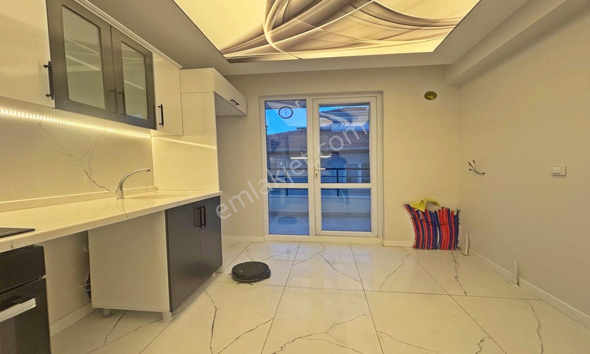 Bulvar'dan Keçiören Karakaya'da Caddeye Yakın Sıfır 3+1 Daire - Görsel 13