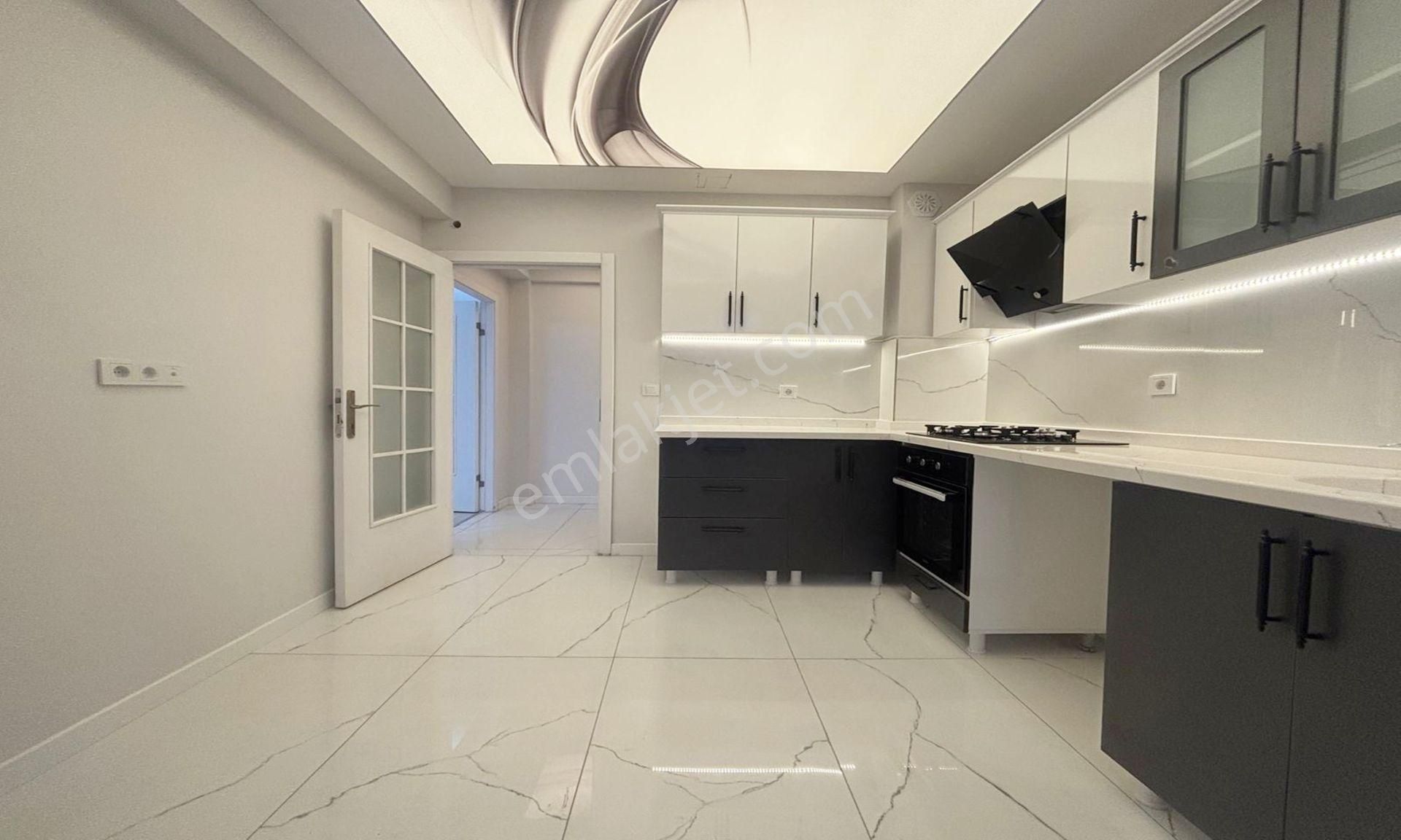 Bulvar'dan Keçiören Karakaya'da Caddeye Yakın Sıfır 3+1 Daire - Görsel 11