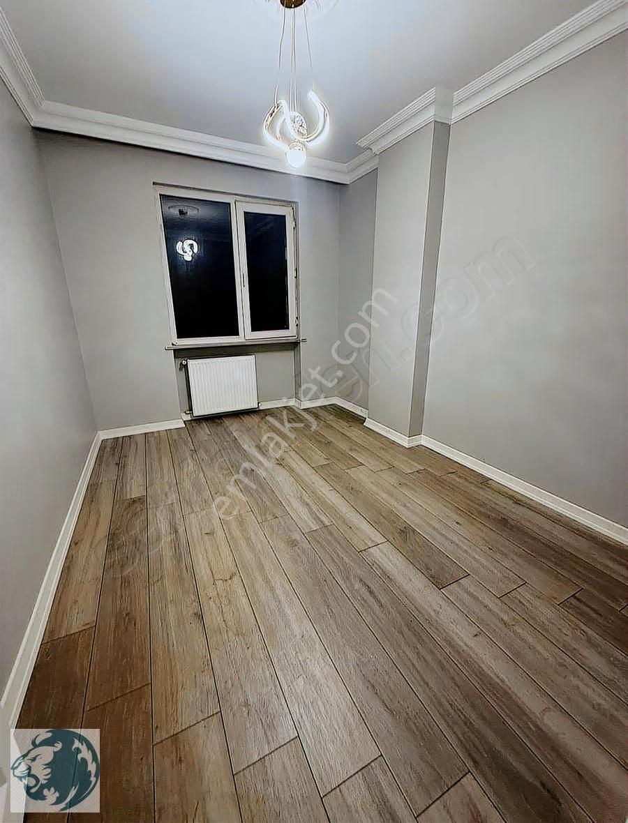 Orhangazi Mahalle Meydanda Satılık 2+1 Arakat 100m2 Harika Daire - Görsel 10