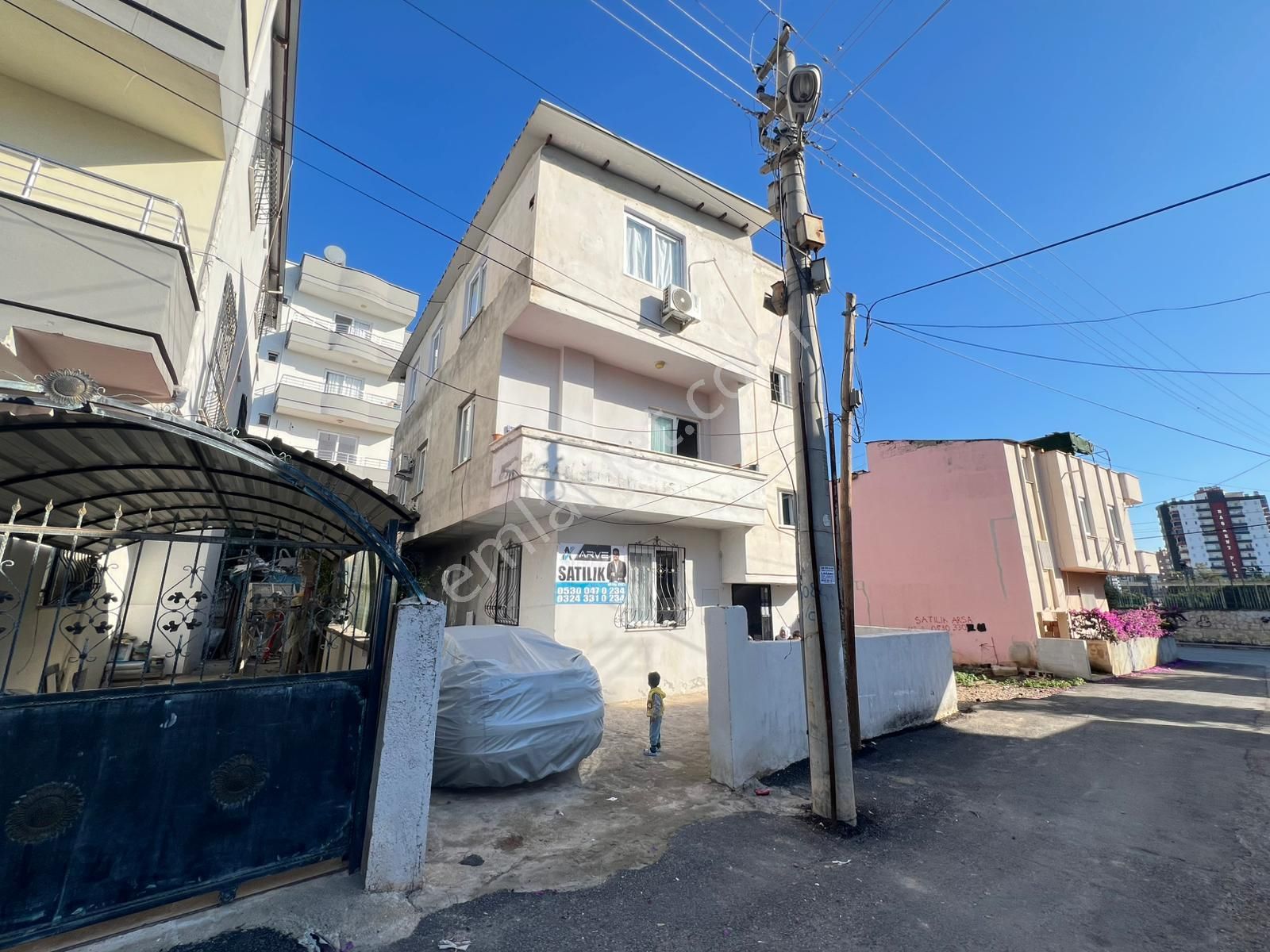 Arve'den Akkent Mah. De Güzel Lokasyonlu Komple Bina