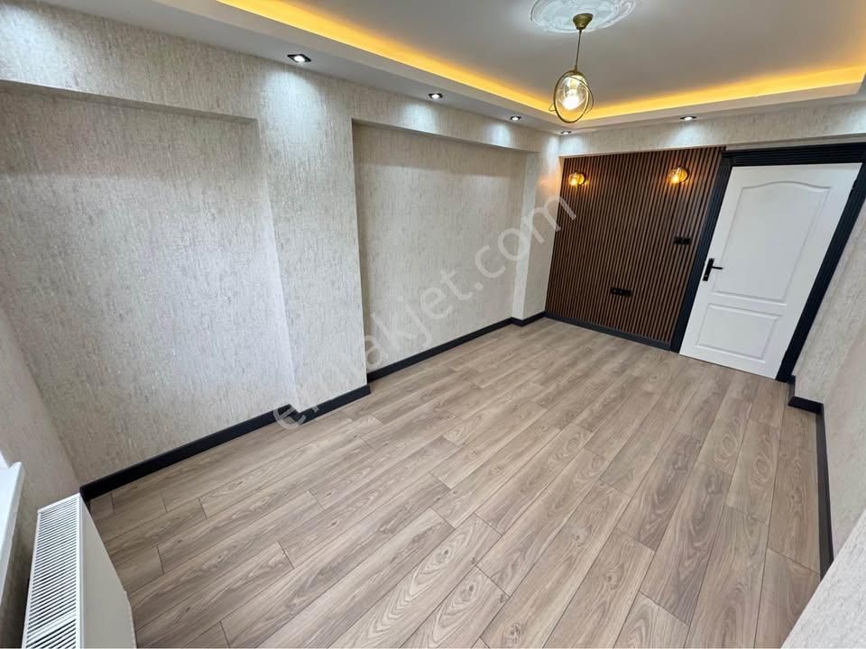 Beylikdüzü Cumhuriyet Mh. Metrobüse Yakın 5 Dk Mesafede 2+1 Daire.. - Görsel 6