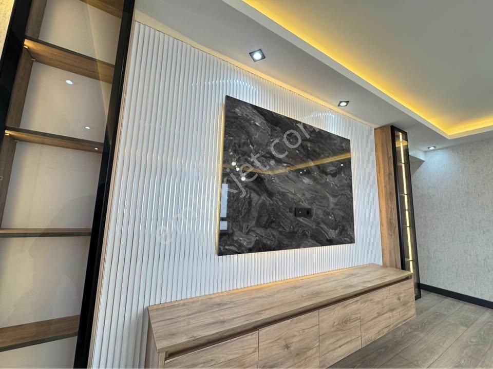 Beylikdüzü Cumhuriyet Mh. Metrobüse Yakın 5 Dk Mesafede 2+1 Daire.. - Görsel 3