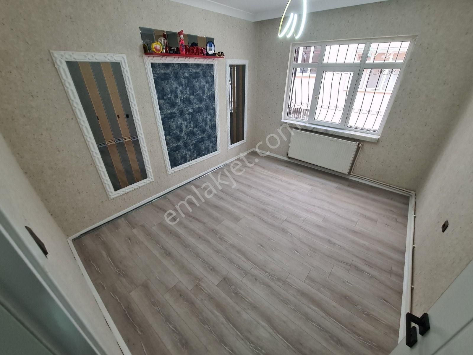 Etlik Kıvrımlı Sokak Arakatta Full Yapılı Ön Cephe 3+1 Daire - Görsel 24