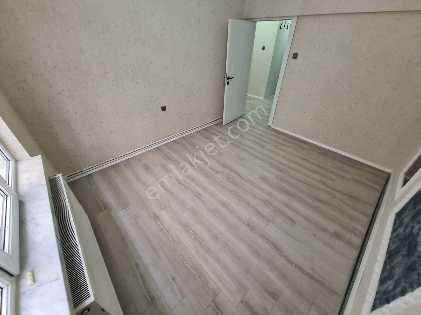 Etlik Kıvrımlı Sokak Arakatta Full Yapılı Ön Cephe 3+1 Daire - Görsel 27