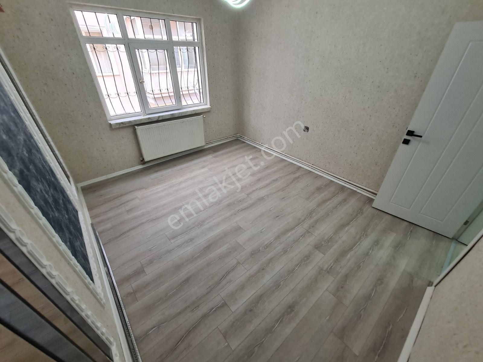 Etlik Kıvrımlı Sokak Arakatta Full Yapılı Ön Cephe 3+1 Daire - Görsel 28