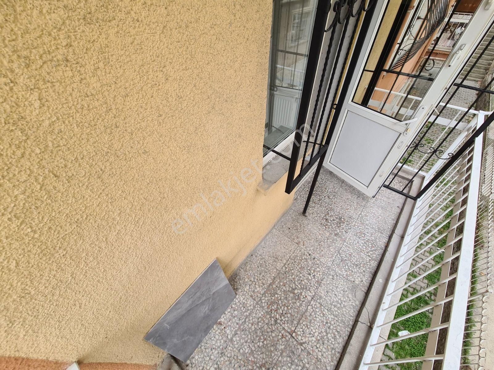 Etlik Kıvrımlı Sokak Arakatta Full Yapılı Ön Cephe 3+1 Daire - Görsel 11