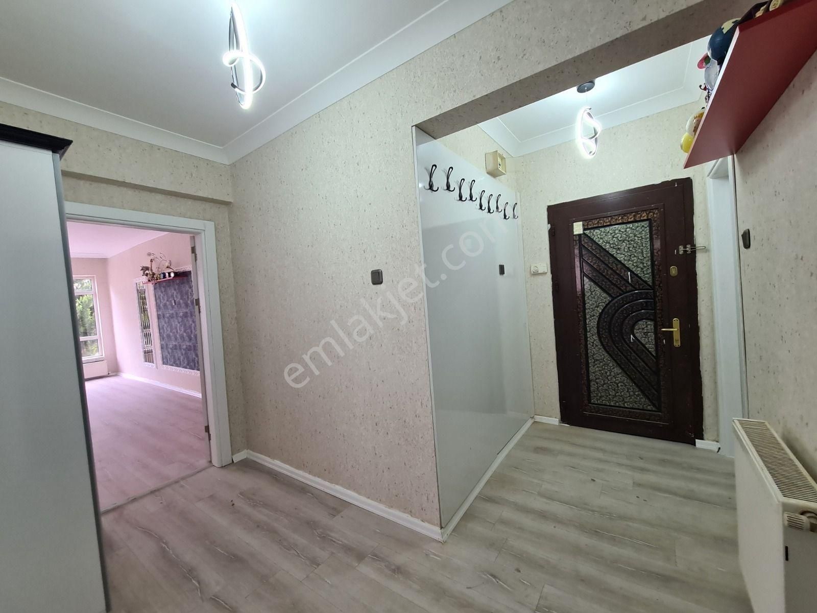 Etlik Kıvrımlı Sokak Arakatta Full Yapılı Ön Cephe 3+1 Daire - Görsel 14