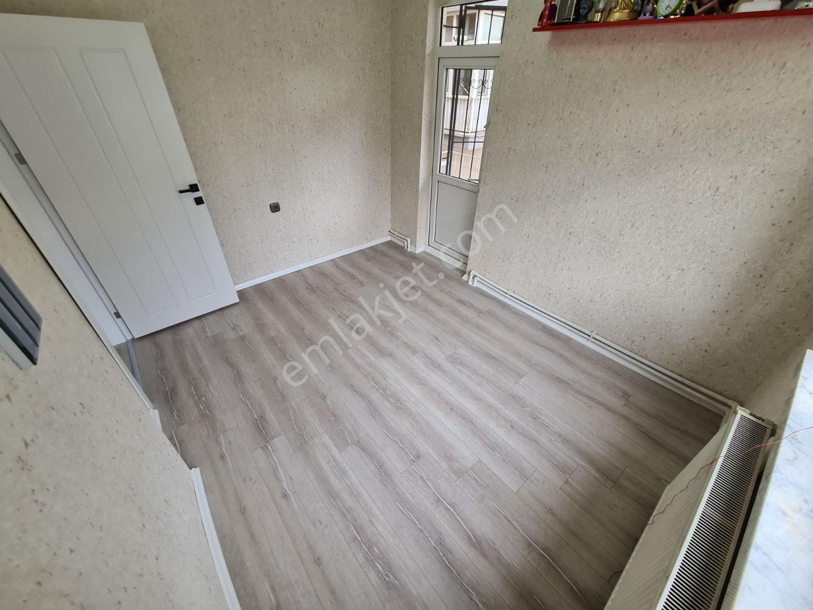 Etlik Kıvrımlı Sokak Arakatta Full Yapılı Ön Cephe 3+1 Daire - Görsel 17