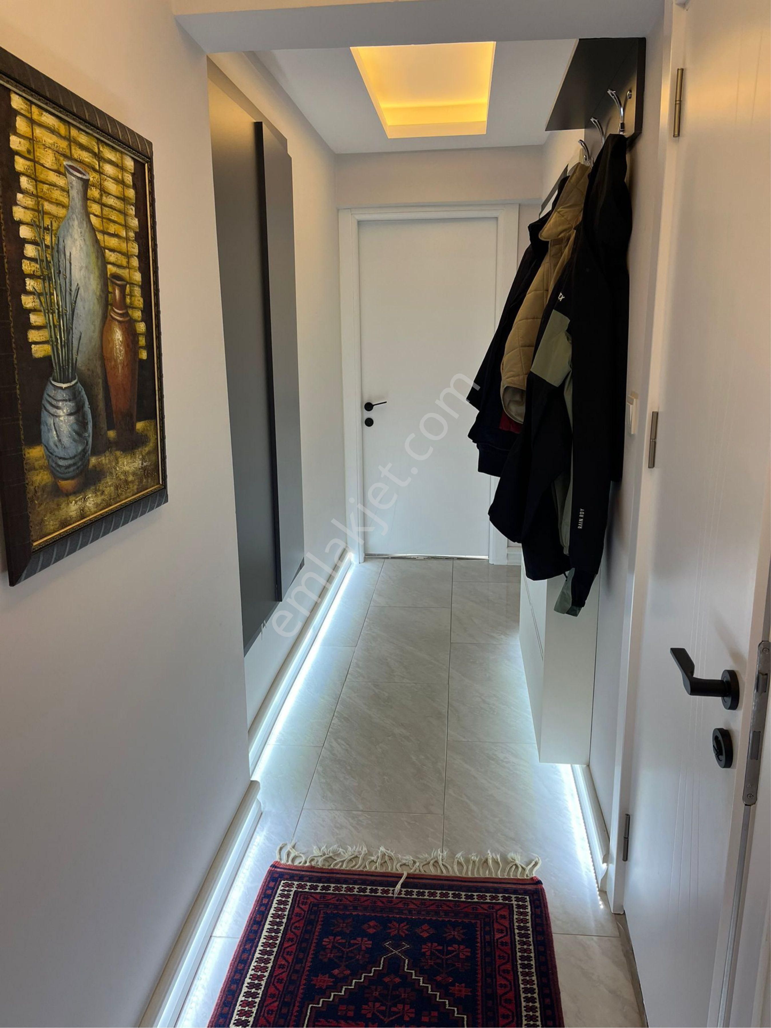 Marina'da Deniz Manzaralı 3+1 Tadilatlı Masrafsız Satılık Daire - Görsel 13