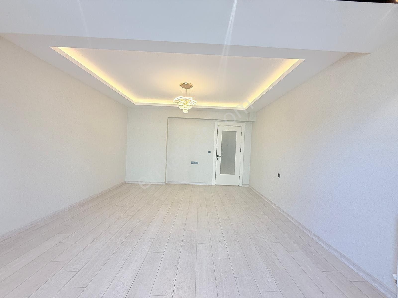 Yıldız'dan Bölgenin İncisi !! Park Cephe Ara Kat 3+1 Fırsatı !! - Görsel 26