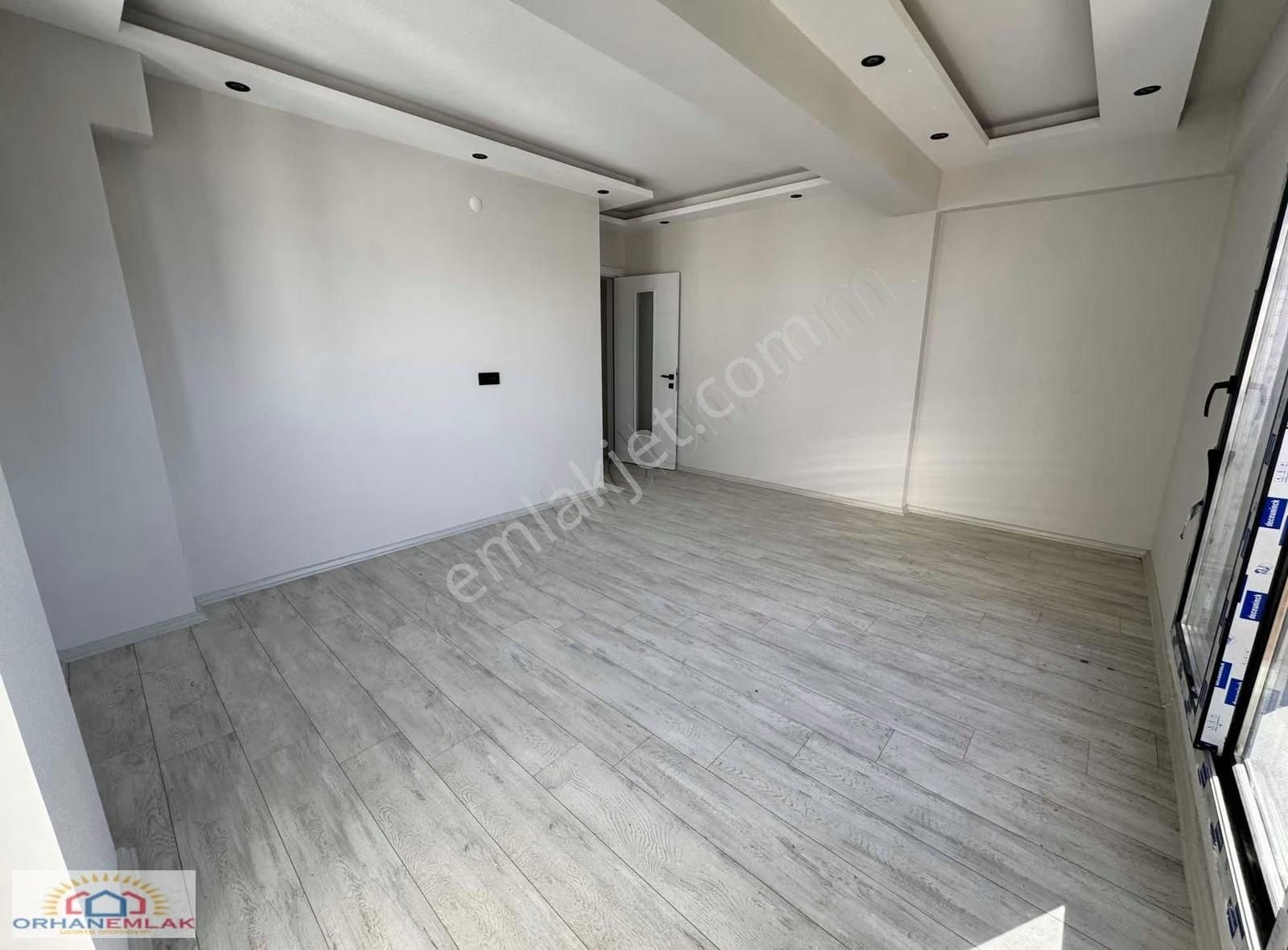 Orhan Emlak'tan Muradiye Mah. 3+1 Ara Kat Site İçerisinde Daire - Görsel 8
