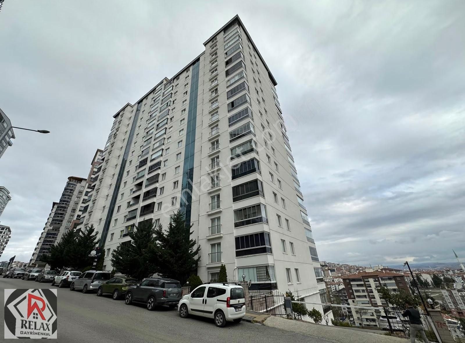 Relax'tan Şehir Hast.ve Antarese 2km Mesafe De Manzaralı 210 M2