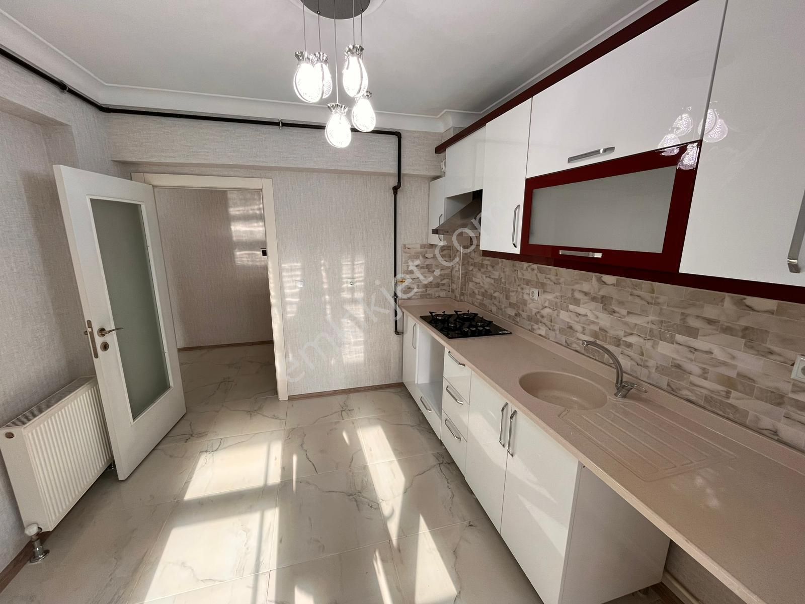 Keçiörende Full Yapılı Ebeveyn Banyolu 3+1 Daire - Görsel 9