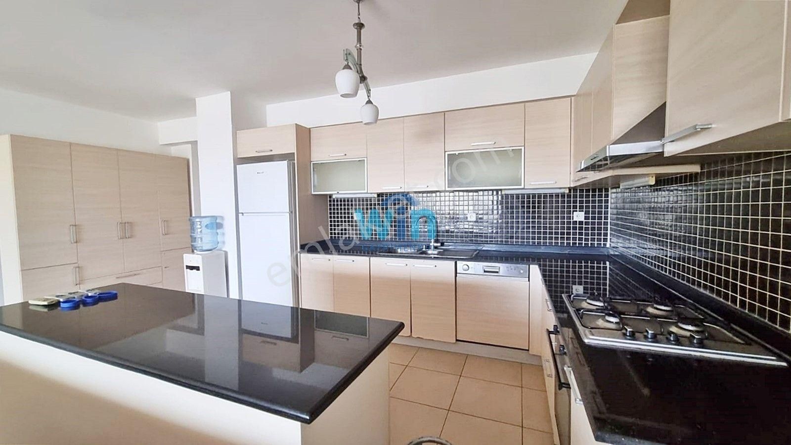 Win'den Çeşmeli Liparis 5'te Gölge Cephede Satılık 3+1 Yazlık - Görsel 10