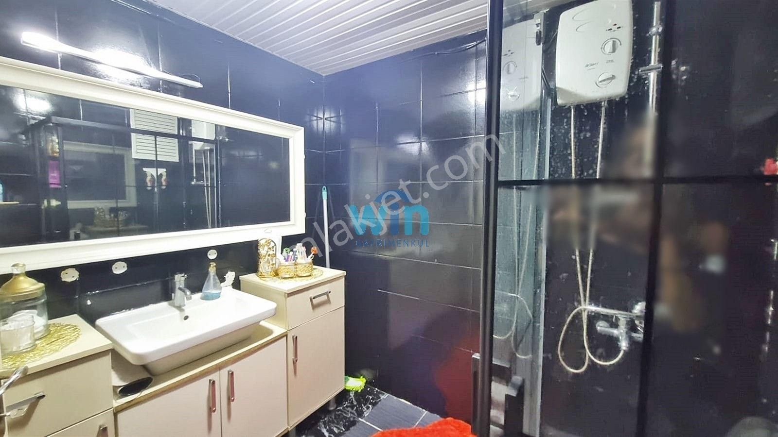 Win'den Çeşmeli Liparis 5'te Gölge Cephede Satılık 3+1 Yazlık - Görsel 13