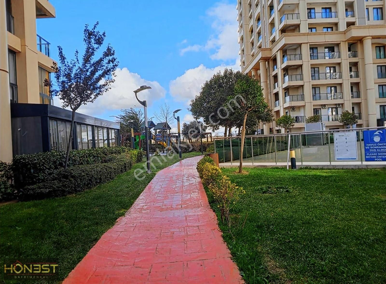 Venezia Mega'da Satılık 3+1 Boş Ful Balkonlu Oturuma Hazır Daire - Görsel 24