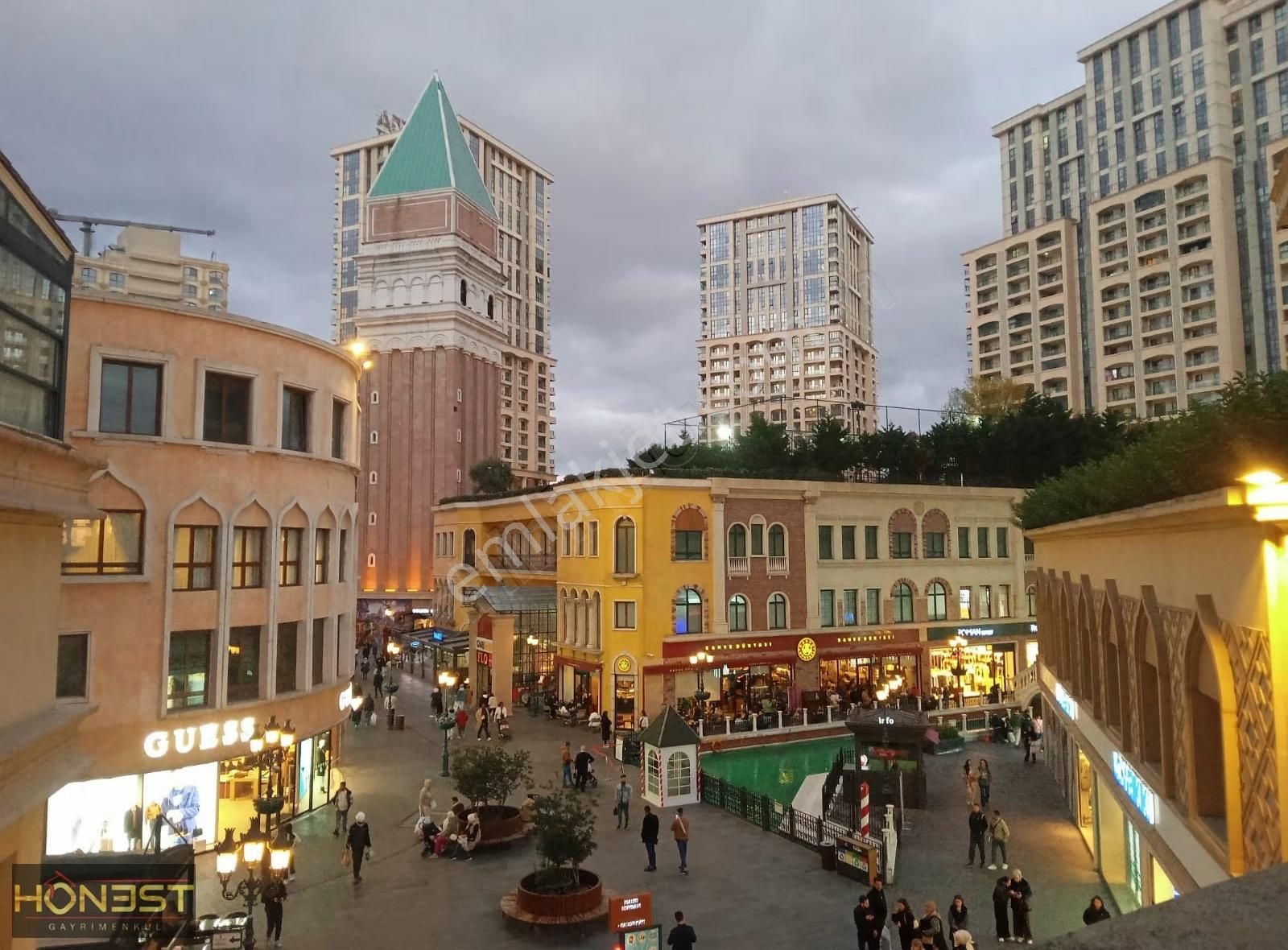 Venezia Mega'da Satılık 3+1 Boş Ful Balkonlu Oturuma Hazır Daire - Görsel 28