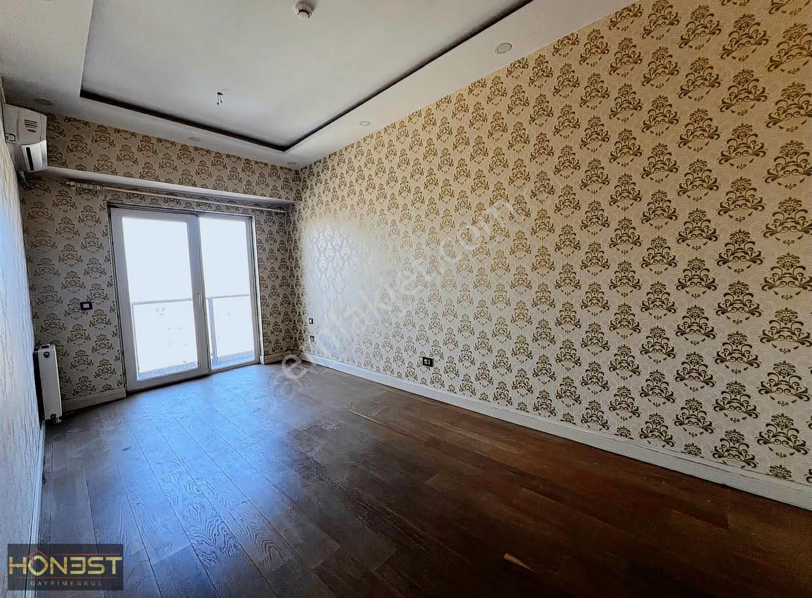 Venezia Mega'da Satılık 3+1 Boş Ful Balkonlu Oturuma Hazır Daire - Görsel 6