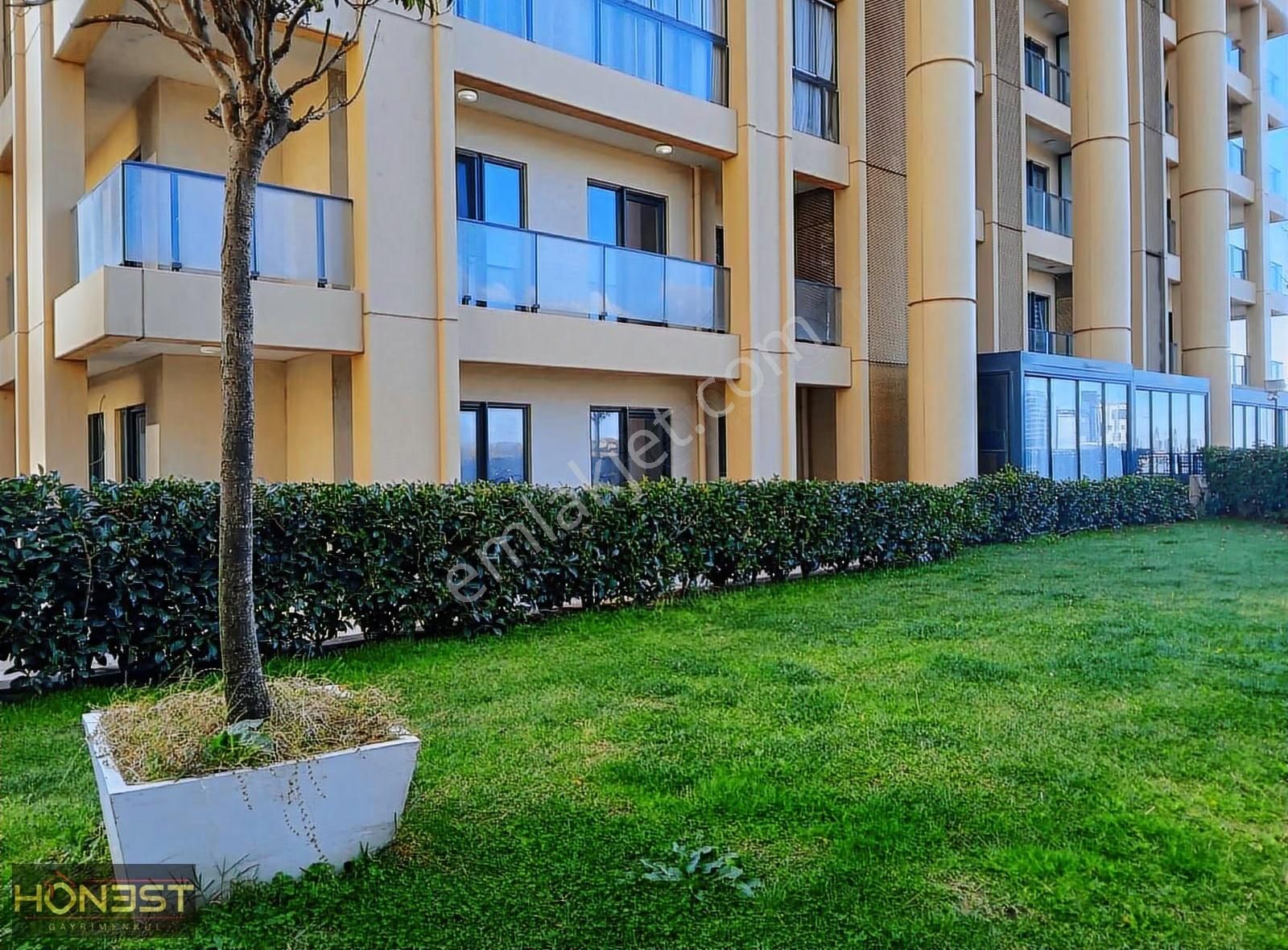 Venezia Mega'da Satılık 3+1 Boş Ful Balkonlu Oturuma Hazır Daire - Görsel 7