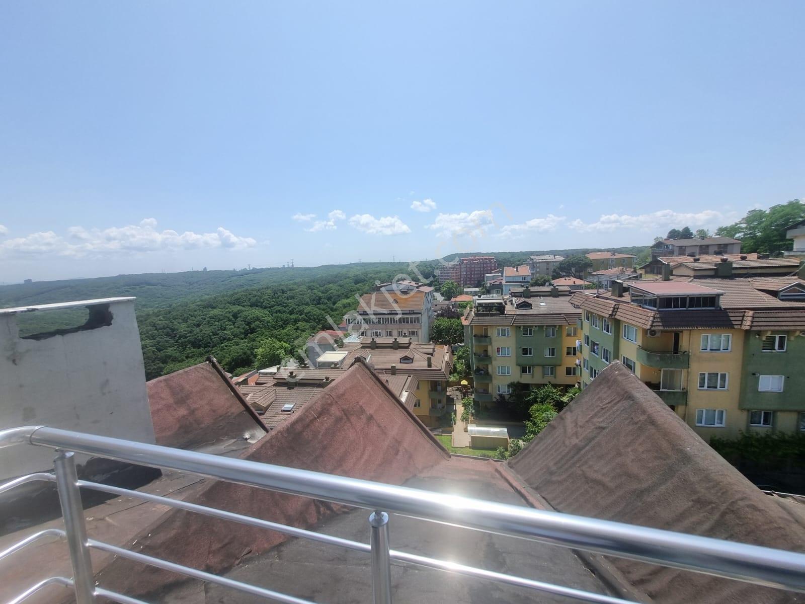 Sarıyer Bahçeköyde 100m2 2+1 Satılık Daire