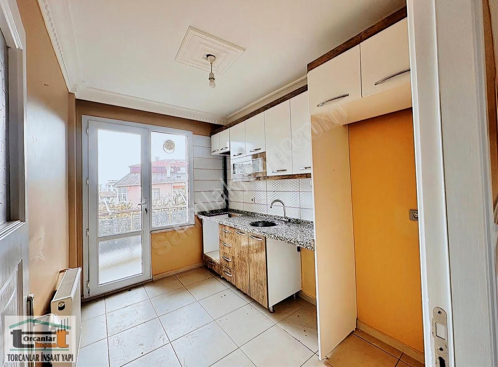 Büyükçekmece Celaliye Mahallesinde Köy İçinde Kiralık 2+1 - Görsel 8
