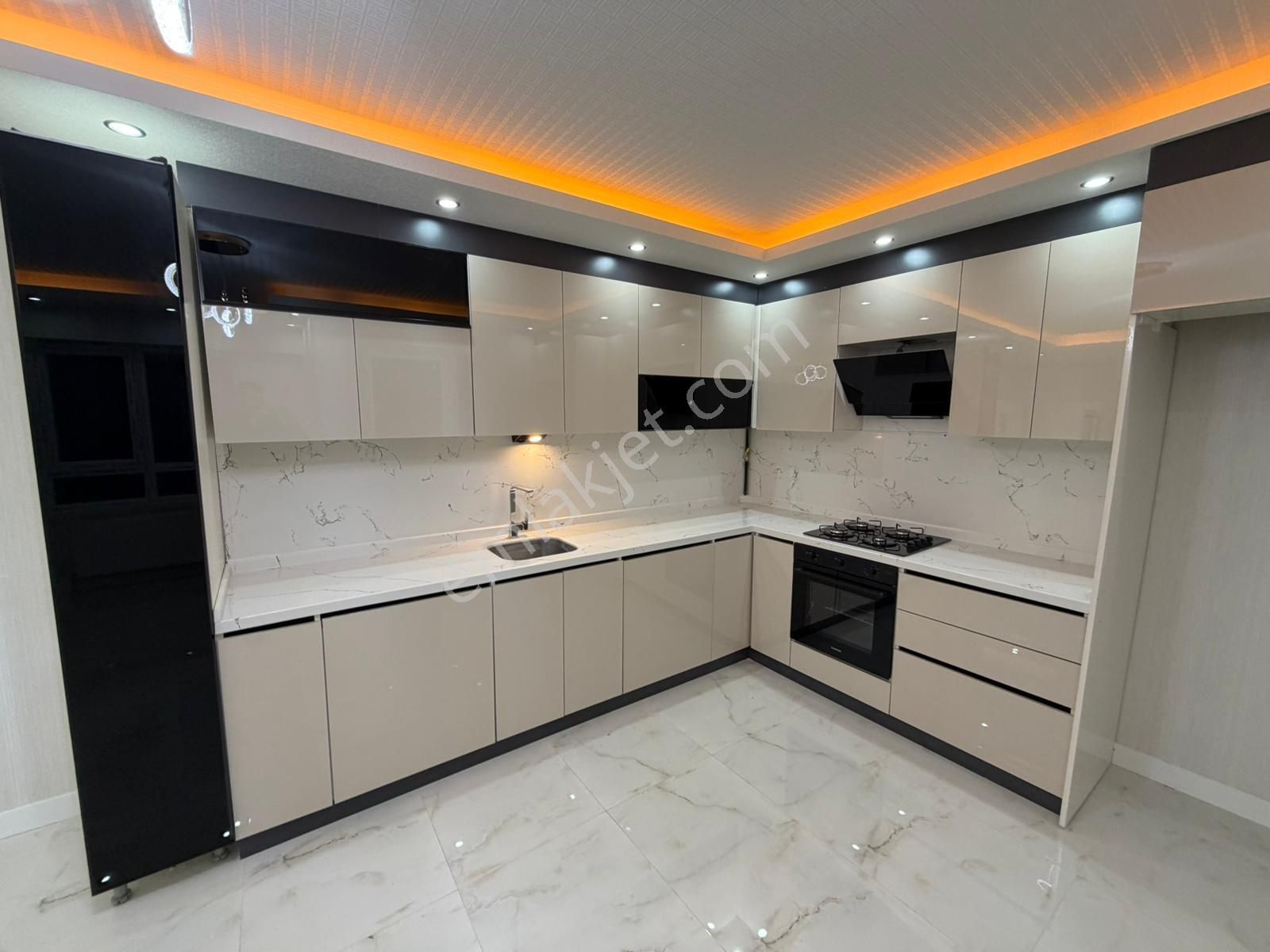 Keçiörende Full Yapılı 1. Kat 2+1 Sıfır Daire - Görsel 3