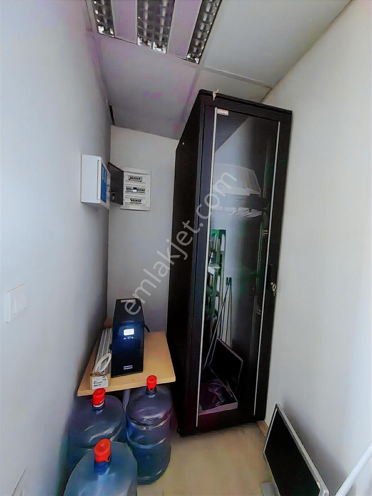 Bağcılar 15 Temmuz Mah Kiralık 250 M2 Cadde Üzeri 3.kat İşyeri - Görsel 12