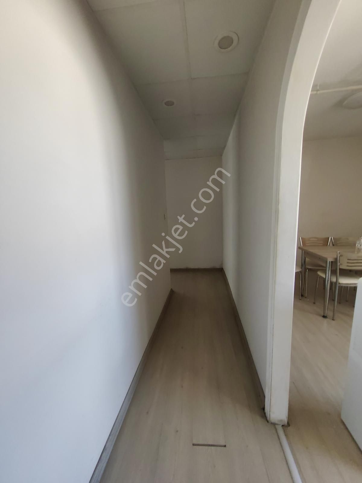 Bağcılar 15 Temmuz Mah Kiralık 250 M2 Cadde Üzeri 3.kat İşyeri - Görsel 4