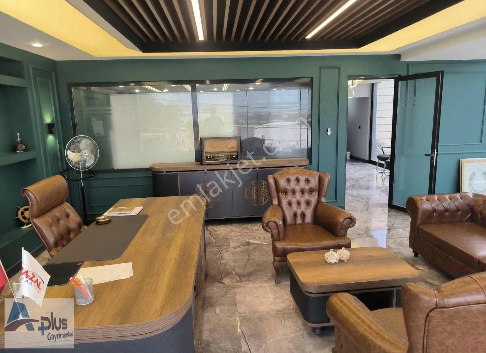 Veliköy Mah.osb Yol Üzerinde Satılık İki Katlı Dükkan