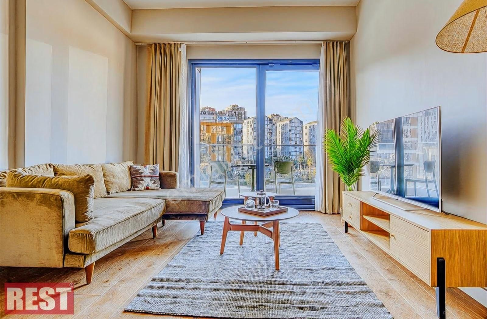 Seba Center Da Sıfır Tasarım Eşyalı Balkonlu Kiralık Daire - Görsel 3