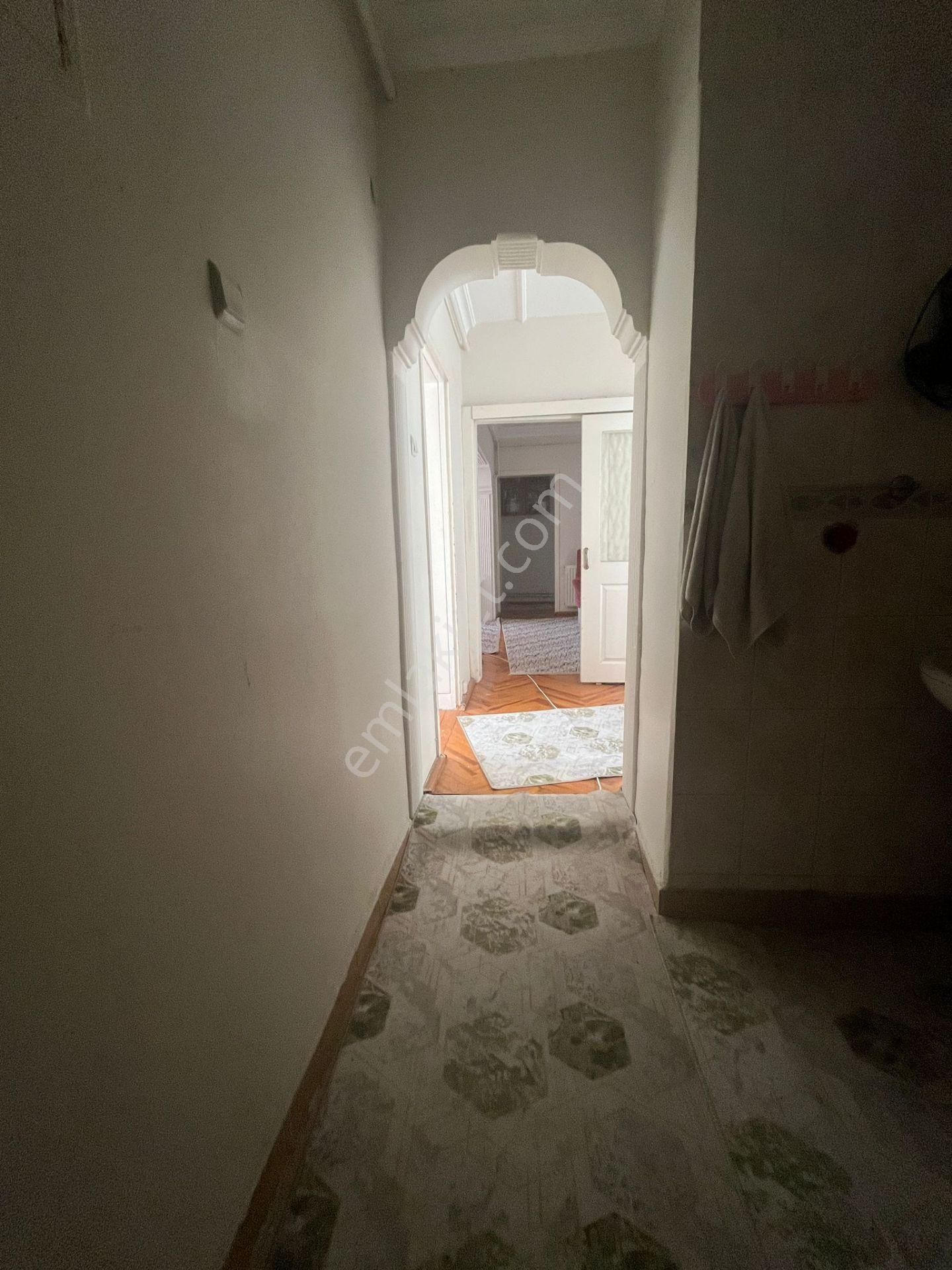 Kaan Emlaktan Topraklık Mahallesinde İçi Yenilenmiş Masrafsız 3+1 Satılık Daire - Görsel 4