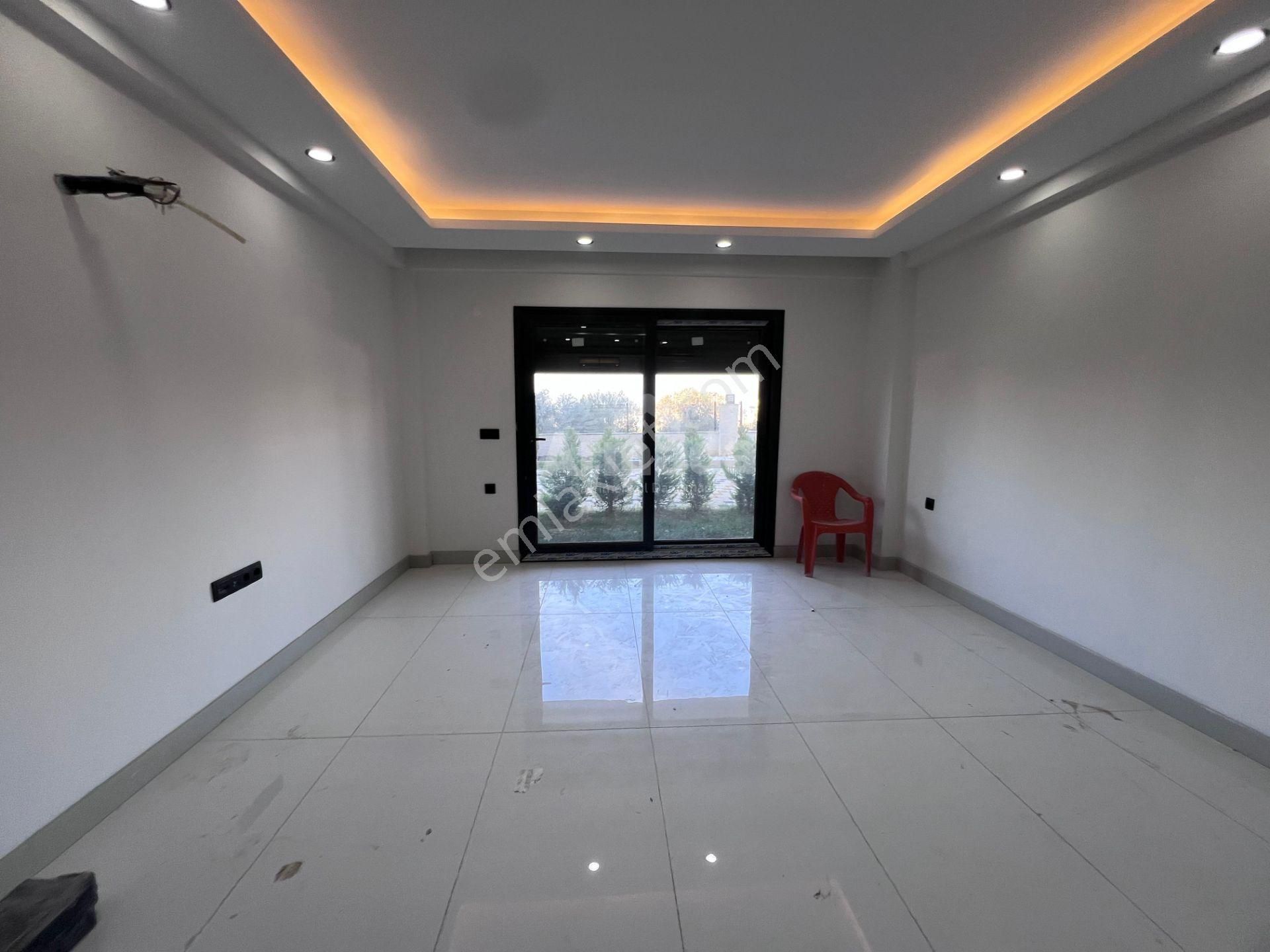 Kuşadası Değirmenderede Modern Site İçerisinde Bahçe Katı Daire - Görsel 18