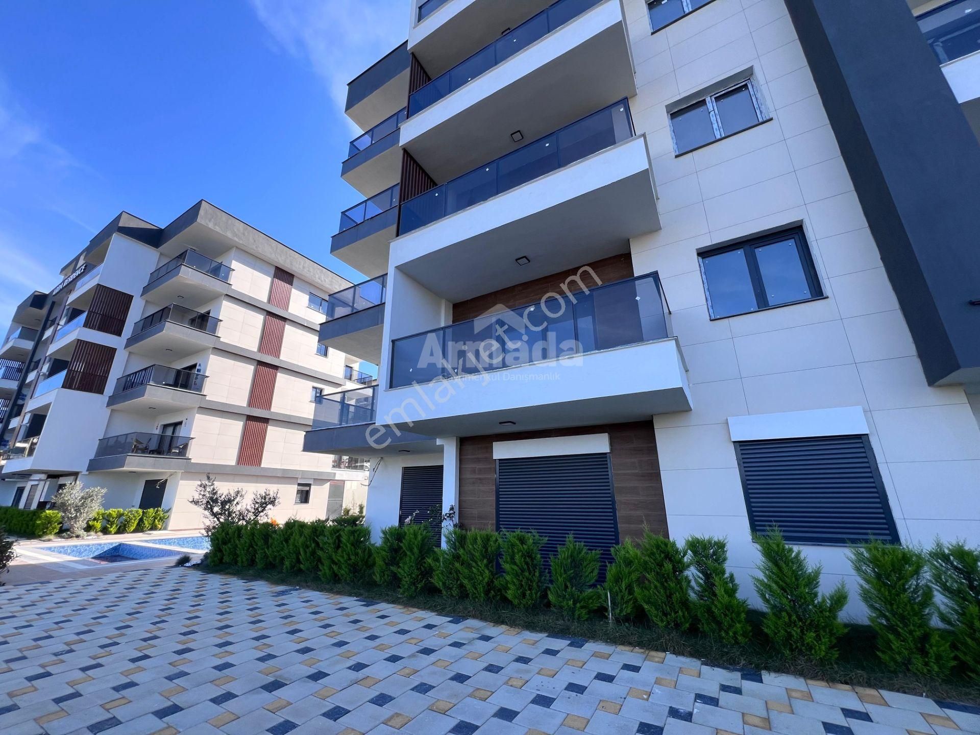 Kuşadası Değirmenderede Modern Site İçerisinde Bahçe Katı Daire - Görsel 2