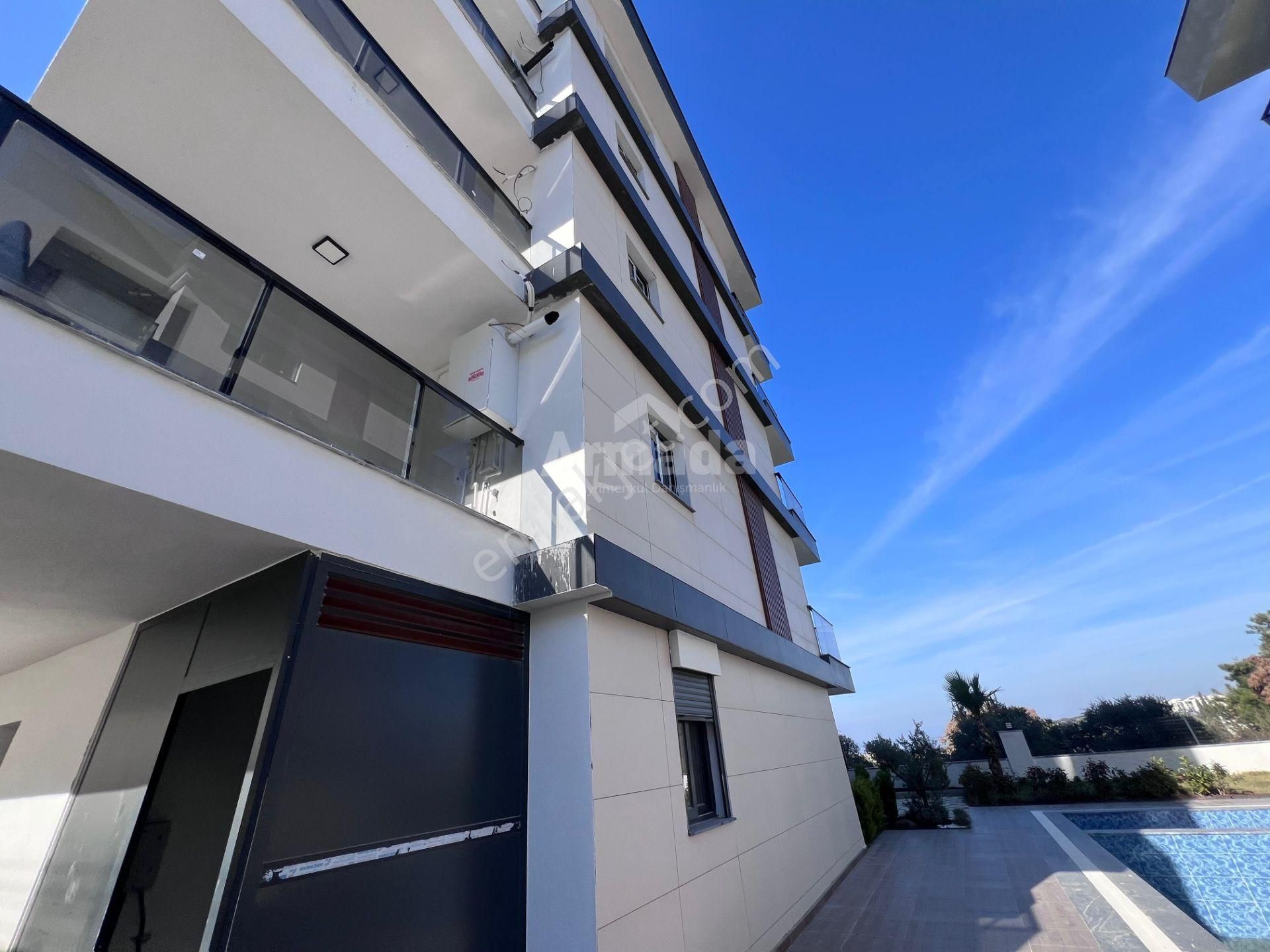 Kuşadası Değirmenderede Modern Site İçerisinde Bahçe Katı Daire - Görsel 34