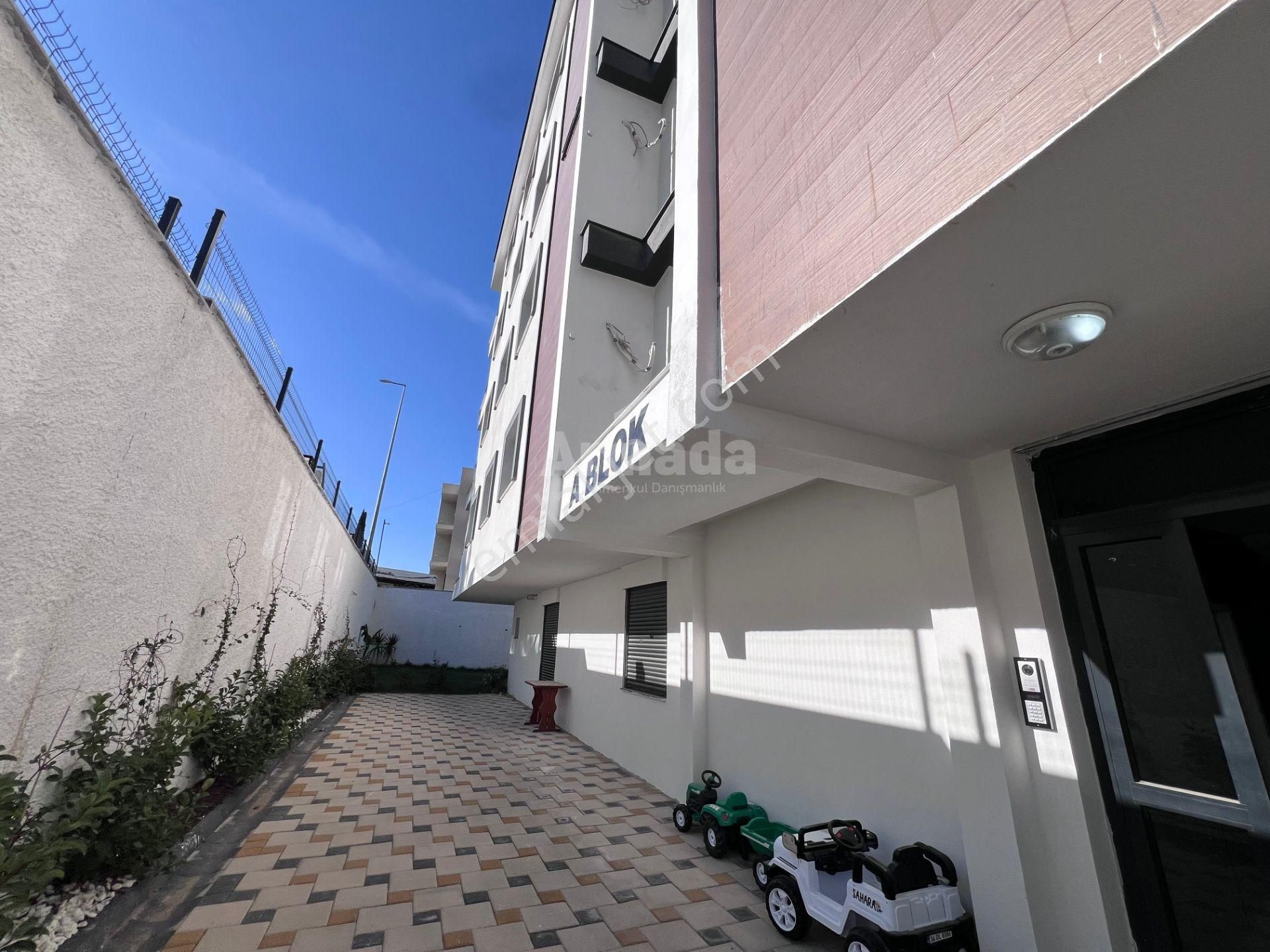 Kuşadası Değirmenderede Modern Site İçerisinde Bahçe Katı Daire - Görsel 31